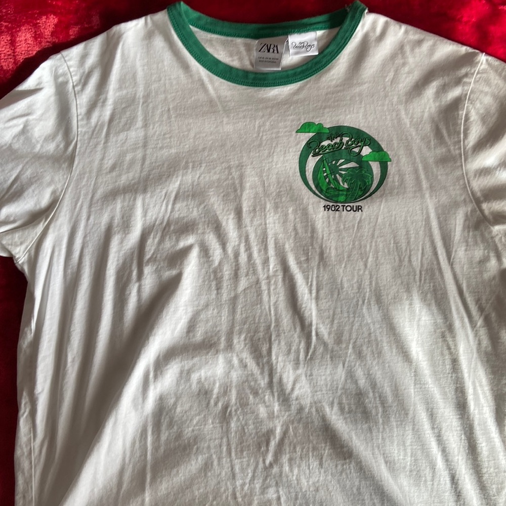 The Beach Boys 1982 tour shirt, with a green collar. hardly worn
